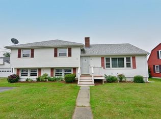 34 Underwood Ln, Middletown, RI 02842
