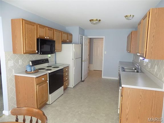 4th image of 10202 Carlton Place Ct