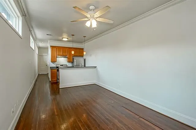 2 bed, 2.5 bath, 1600 sqft, $1,695 — Photo 4