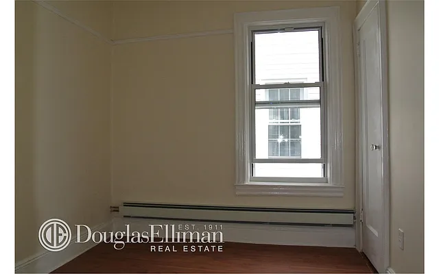 Rented by Douglas Elliman | media 7