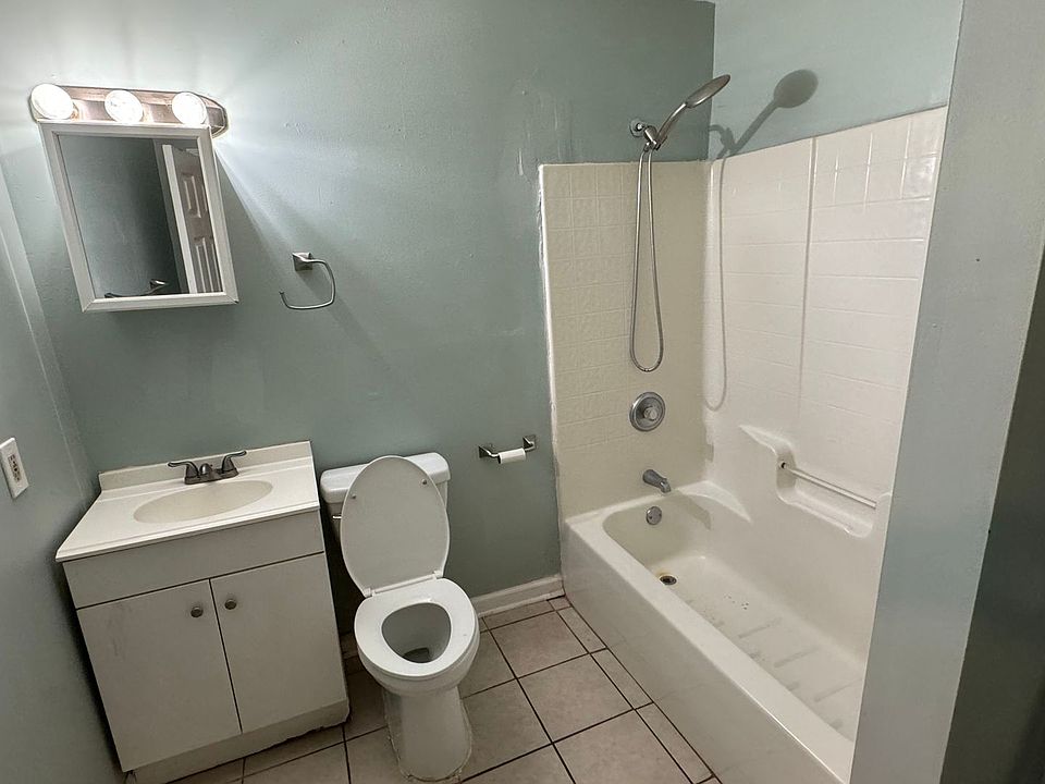 2nd image of 5411 Jasmine Ave