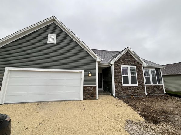 1043 Juniper Ln