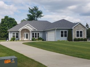 616 S Classic Dr, Gaylord, MI
