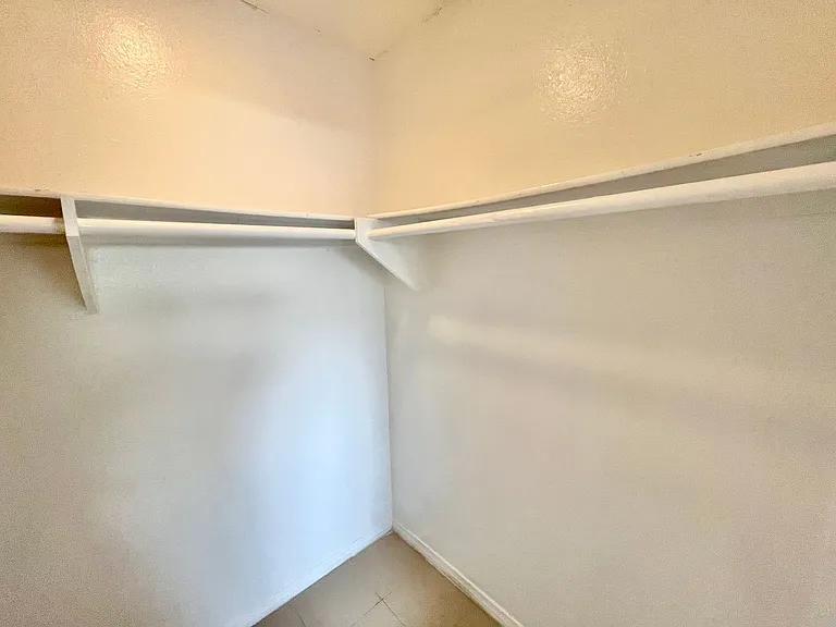 3917 Spring Dr #5 — Photo 8