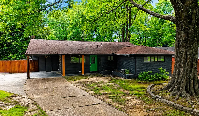 449 Green Acres Rd — Photo 2