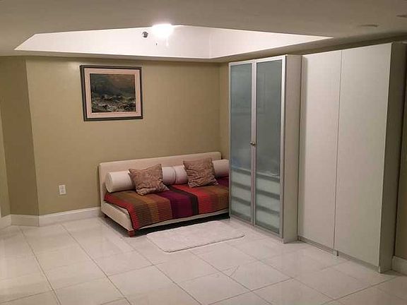 5th image of 16445 Collins Ave APT 522