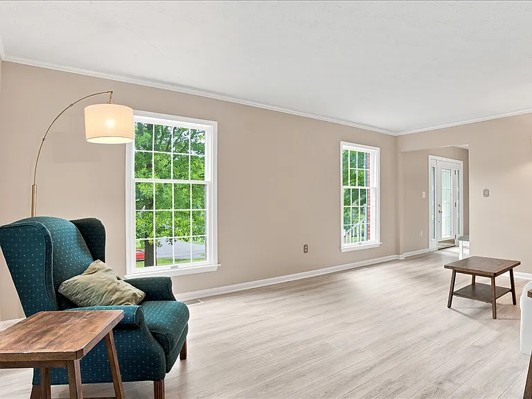 111 Launchris Dr — Photo 31