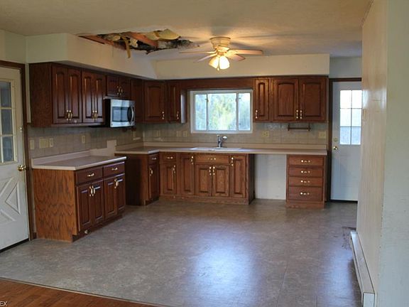 3rd image of 138 Mill St