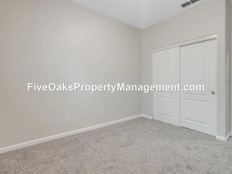 2242 Zittel Dr — Photo 16