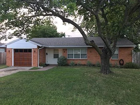 430 Rustic Cir — Photo 1
