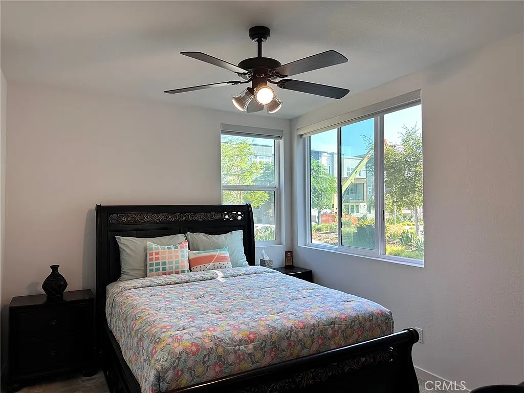 3 bed, 1840 sqft, $4,095 — Photo 3