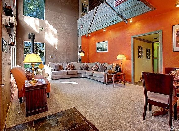 3rd image of 528 Island View Dr
