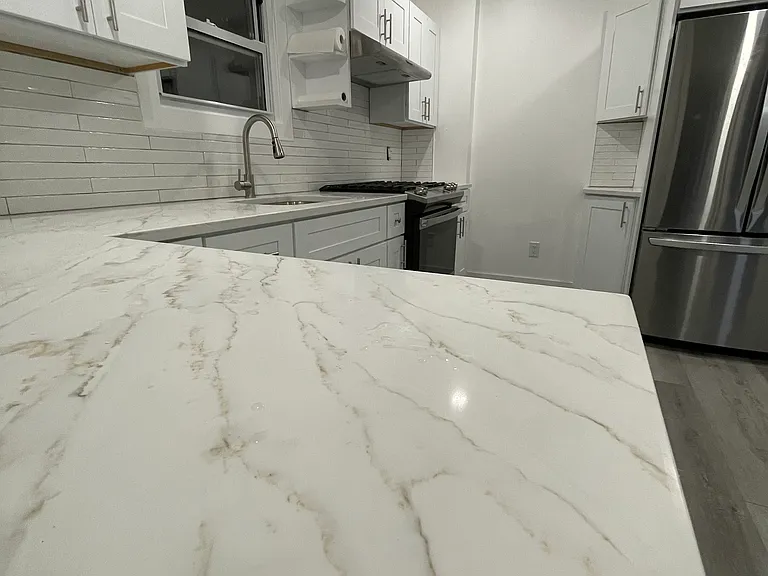 410 Port Richmond Ave — Photo 9