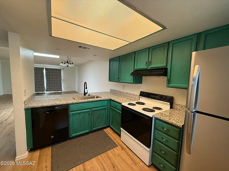 2879 W Jennie Ln — Photo 2