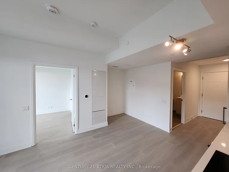 20 Deans Dr #203 — Photo 8