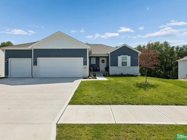 17055 Craig St, Bennington, NE 68007