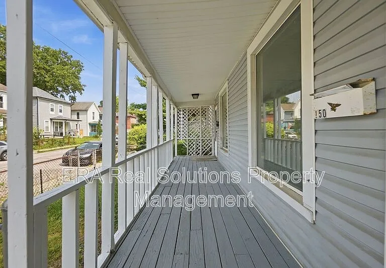 150 S Cypress Ave — Photo 11