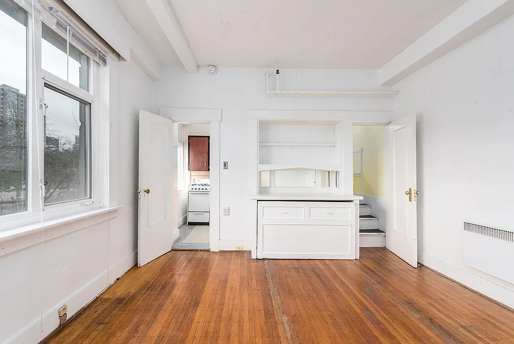 Strathmore Lodge Apartments — Photo 3