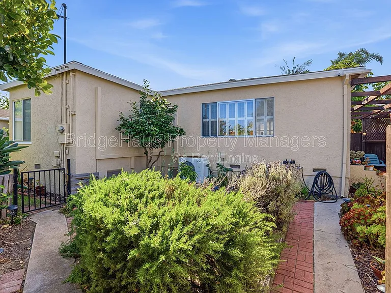 3204 Ingelow St — Photo 41
