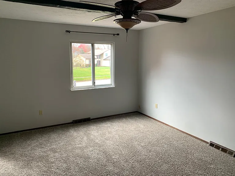 1081 Oakbrooke Dr — Photo 10