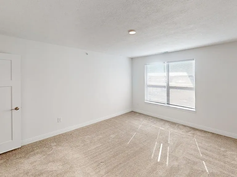 Amelia Place Apartments — Photo 21