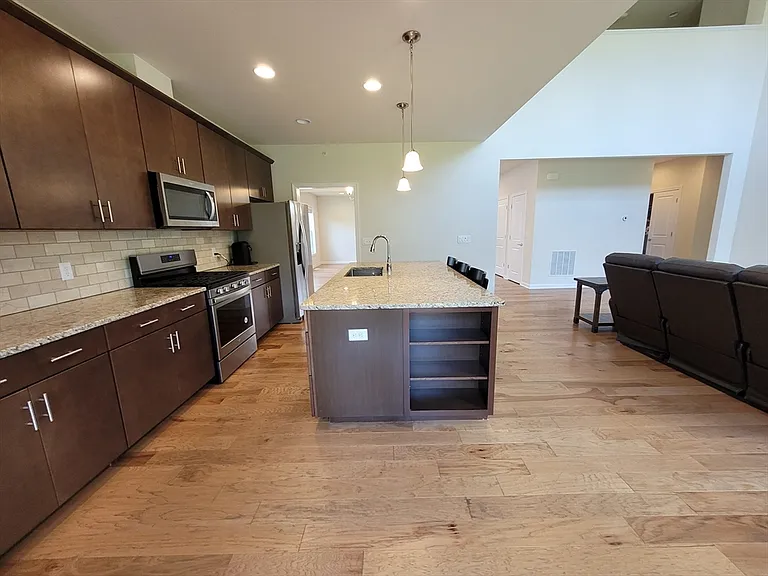 13 Walnut Way #13 — Photo 4