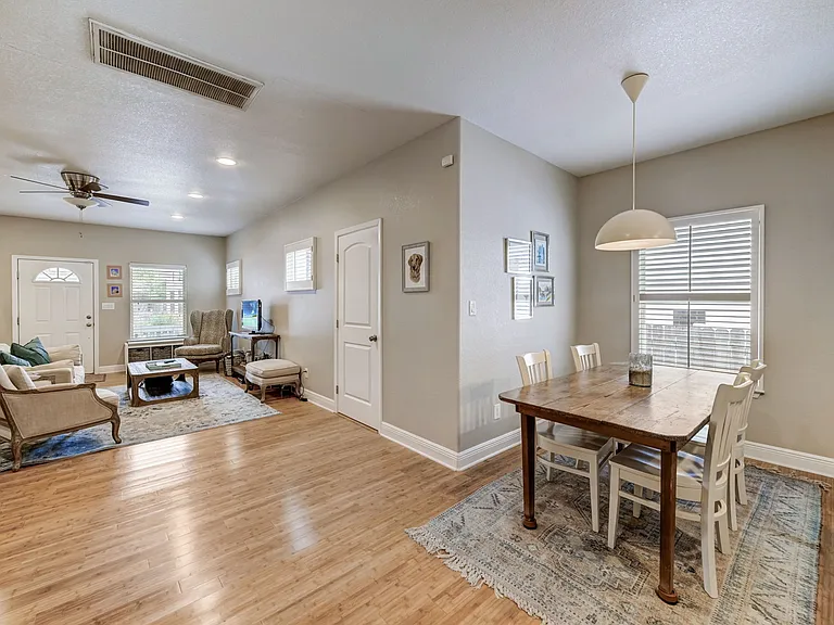 1302 Cedar Ave — Photo 11