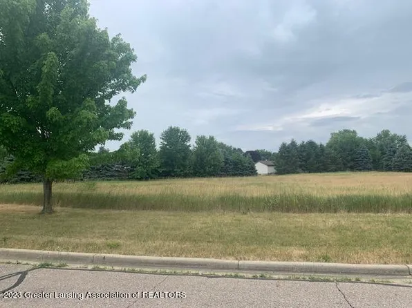 2848 Trillium Creek Way, Saint Johns, MI 48879