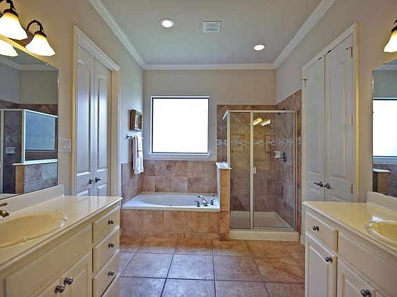 4th image of 5468 Braemar Dr