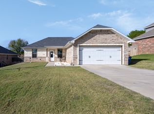 2306 Creek Dr, Granbury, TX 76048