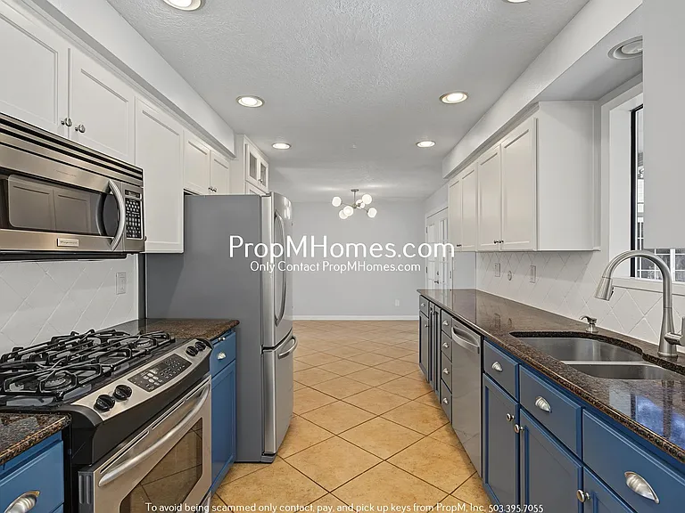 11908 SE 56th Ave — Photo 6