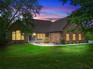 2842 Christopher Bluffs Ln, Saint Louis, MO