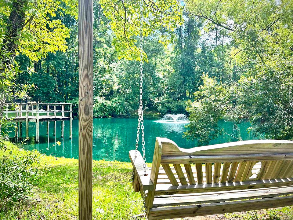 2nd image of Doe Run Dr