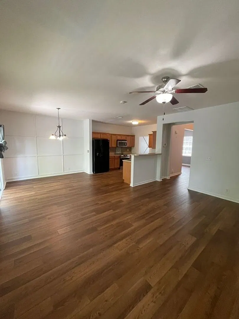 524 Pippin Dr — Photo 3