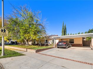 17419 Leadwell St, Van Nuys, CA 91406