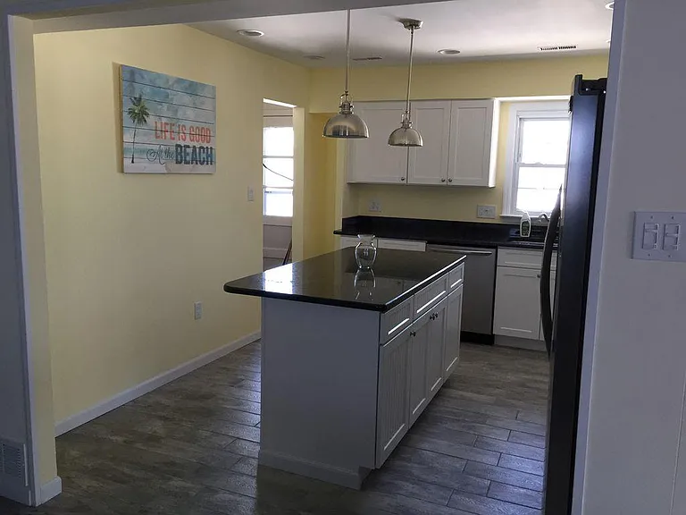 8 N Rosborough Ave #B — Photo 8