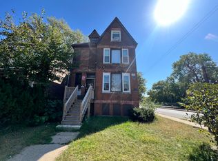 2701 E 75th Pl APT 2, Chicago, IL 60649