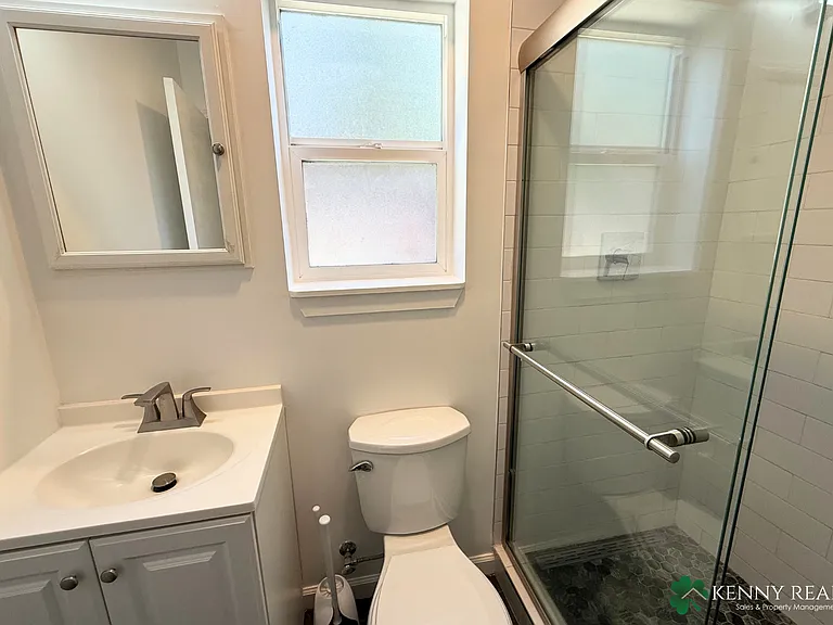 119 Franklin Ave — Photo 12