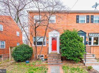 16 E Myrtle St, Alexandria, VA 22301