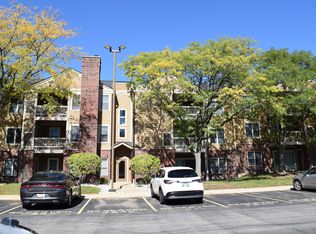 211 Glengarry Dr APT 205, Bloomingdale, IL 60108