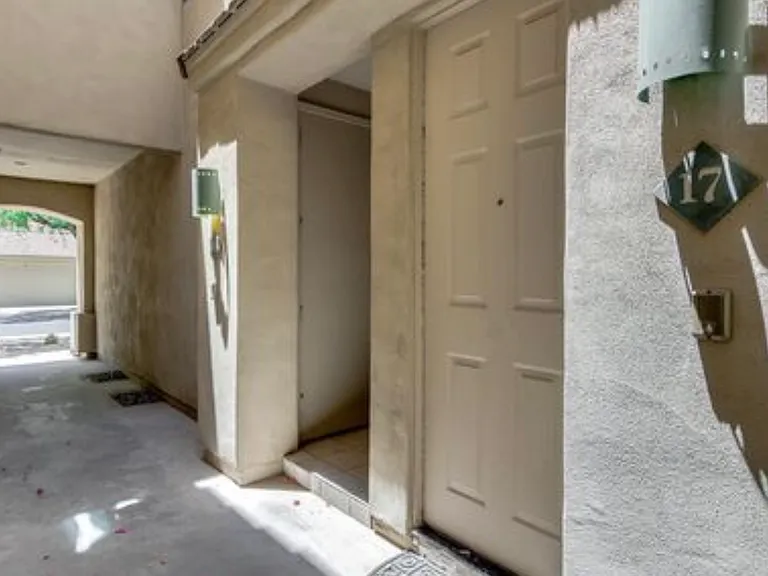 7508 E Earll Dr #17 — Photo 1