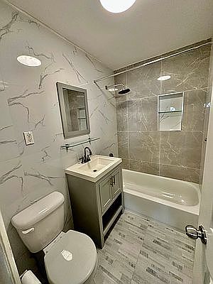 5th image of 571 Putnam Ave #2