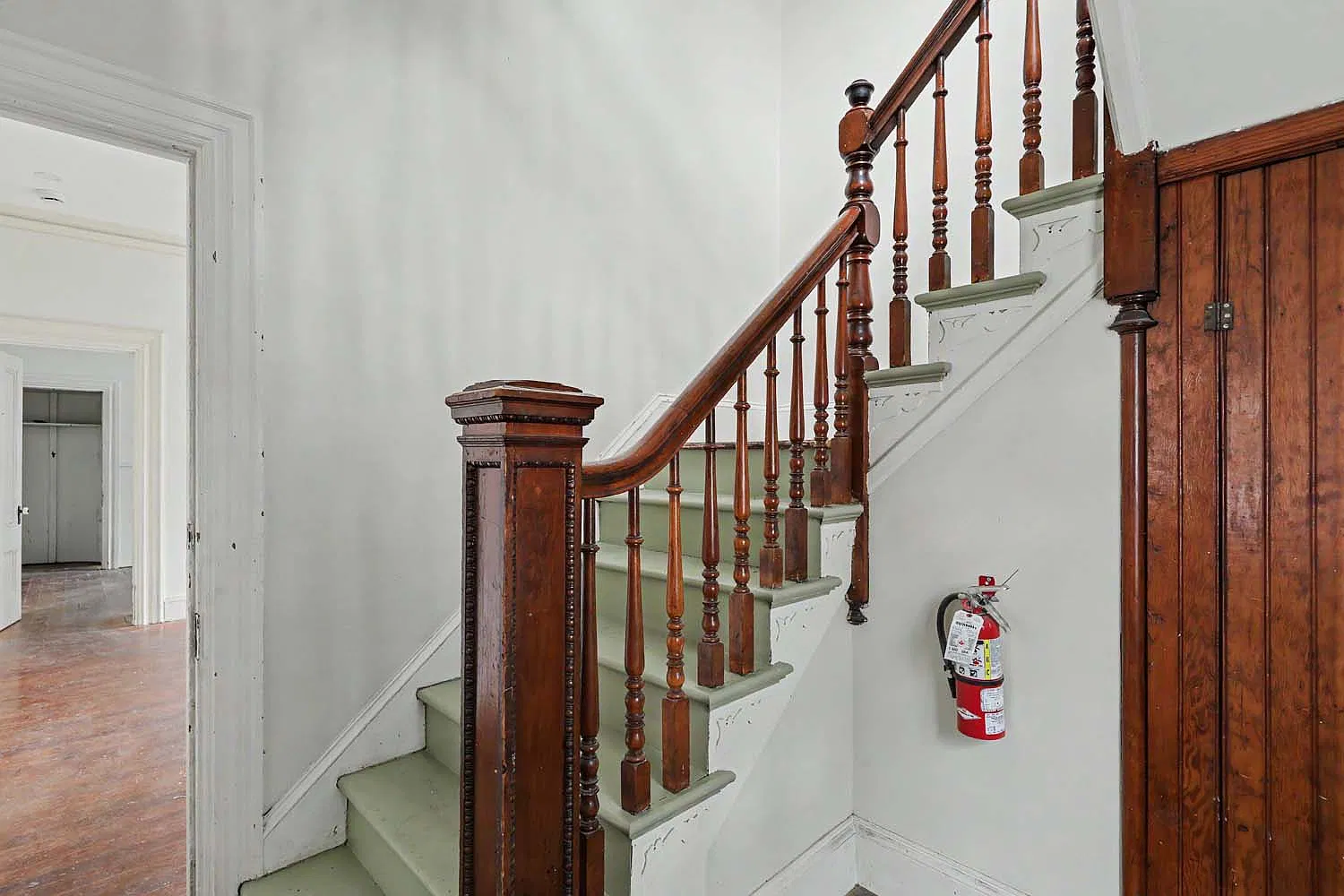 2 bed, 1600 sqft, $2,300 — Photo 3
