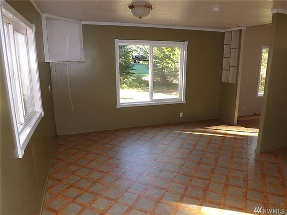 5th image of 12818 Burchard Dr SW