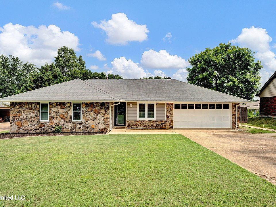 1st image of 654 White Ash Dr