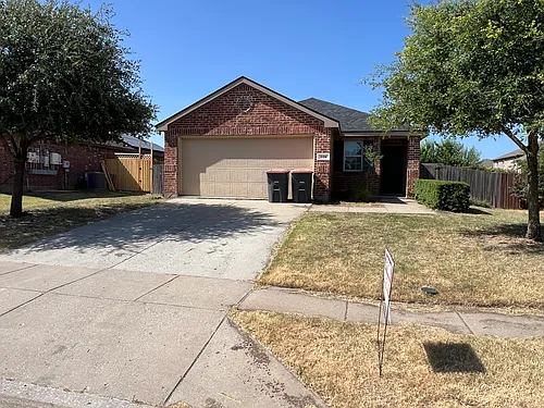 205 Elm Grv Photo 1