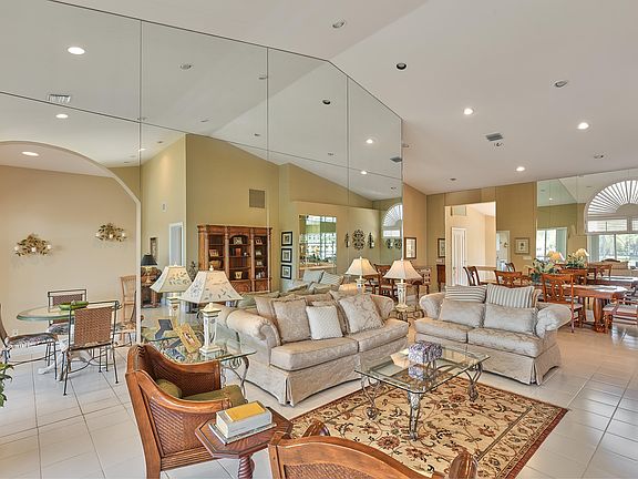 4th image of 392 Spyglass Way