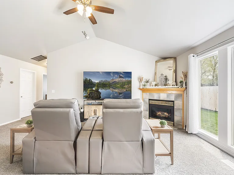 10563 W Stonecrop Dr — Photo 6