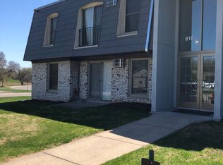 810 9th Ave S APT 4, Hopkins, MN 55343
