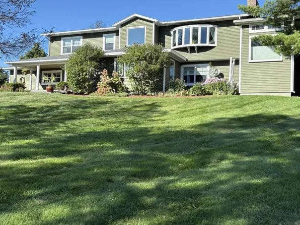 13 Austin Road, Fairfax, VT 05454